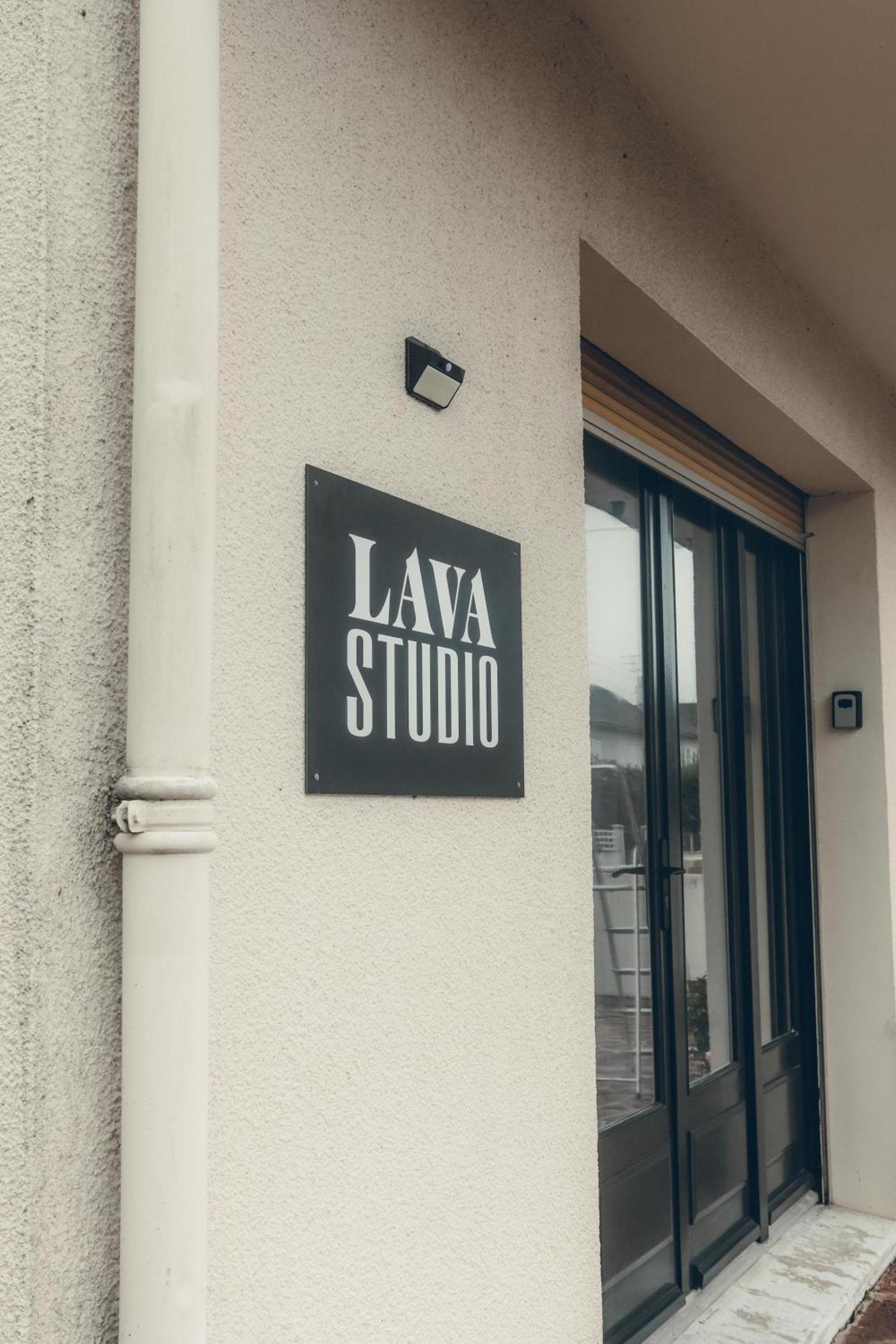 Lava *